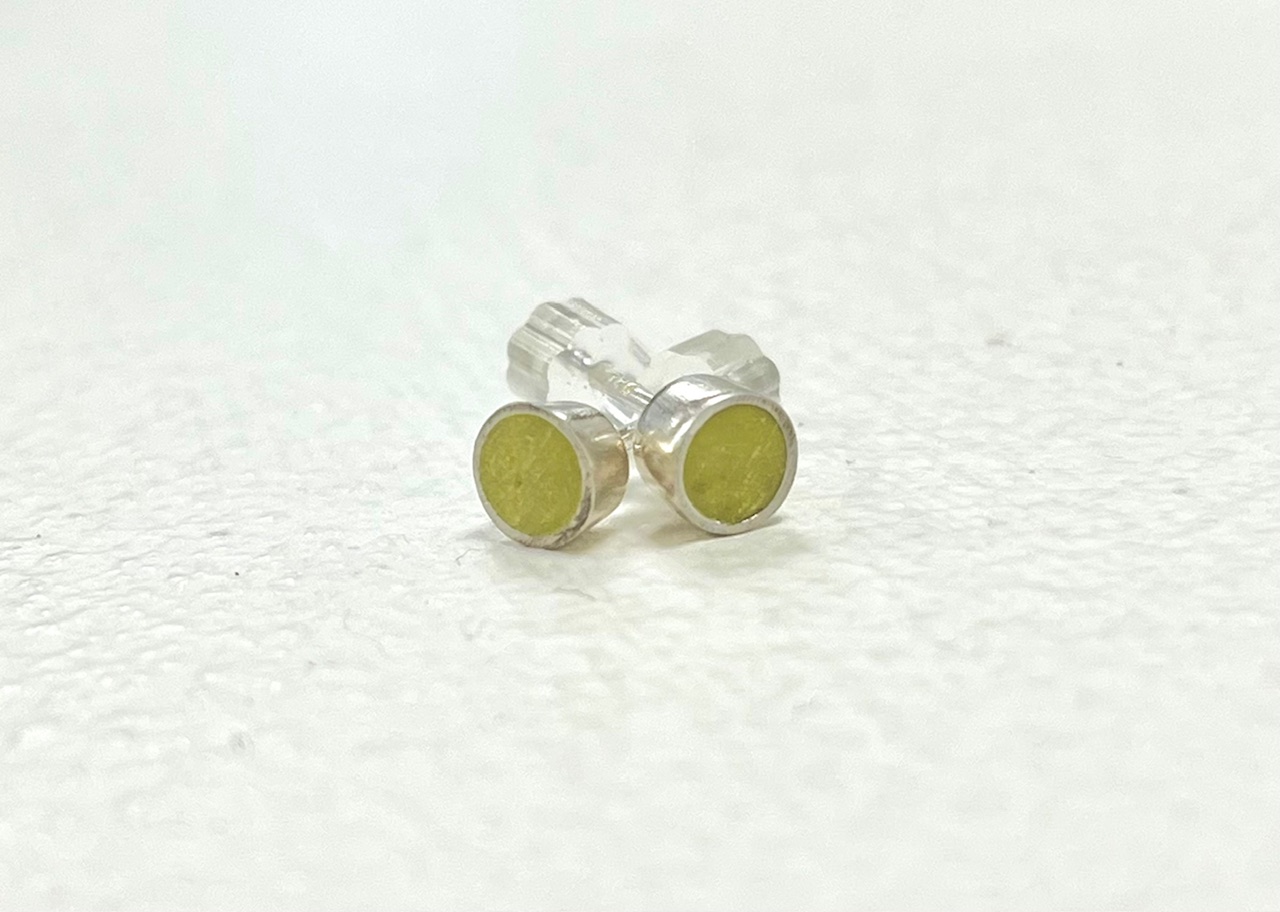14050 small colour dot yellow silver stud earrings Clare Lloyd.jpg